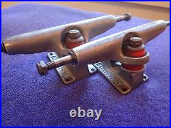 (1984-1986) Independent Truck Company Stage IV 4 8.75 axles/151mm hangers