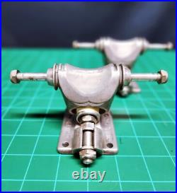 Classic! 1970's Era / Gullwing Phoenix / Skateboard Trucks