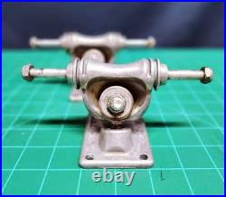 Classic! 1970's Era / Gullwing Phoenix / Skateboard Trucks