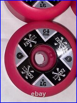 Powell Peralta NOS Vintage Cross Bones Skateboard Wheels Neon Pink 64/97