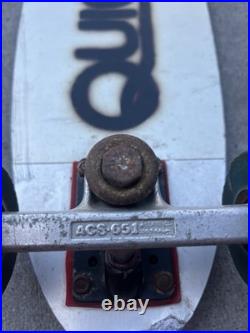 Quiksilver Vintage 1977 Powell peralta skateboard
