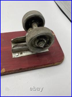 VINTAGE OFFICIAL SKEE SKATE BY TRESCO WOODEN SKATEBOARD With METAL WHEELS 18 3/4