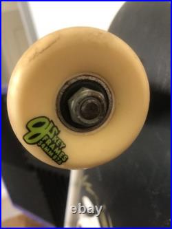 Vintage Complete Skateboard Classic Mike McGill Pro re-issue by Powell Peralta Vintage Complete Skateboard Classic Mike McGill Pro re-issue by Powell Peralta